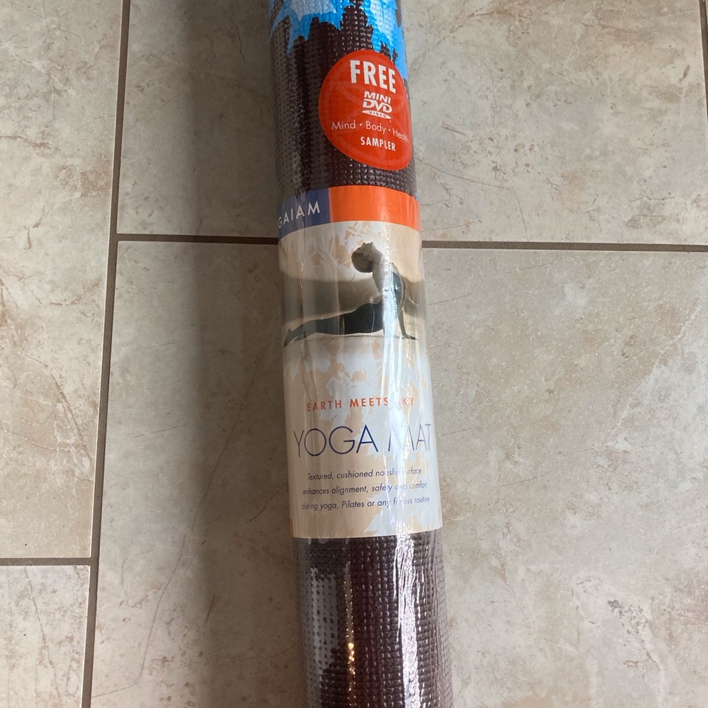 GAIAM Earth Meets Sky Yoga Mat